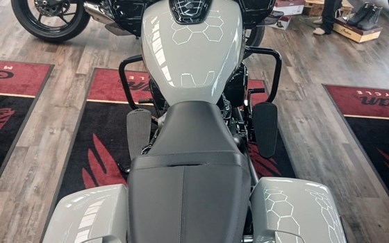 Neufahrzeug Indian Challenger Dark Horse - Bild 7
