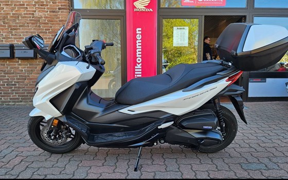 Gebrauchtmotorrad Honda Forza 350 - Bild 1