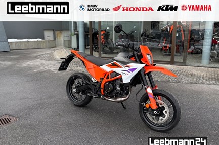 KTM 390 SMC R