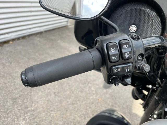 Harley-Davidson FLHTK Electra Glide Ultra Limited (schwarz) - Bild 14