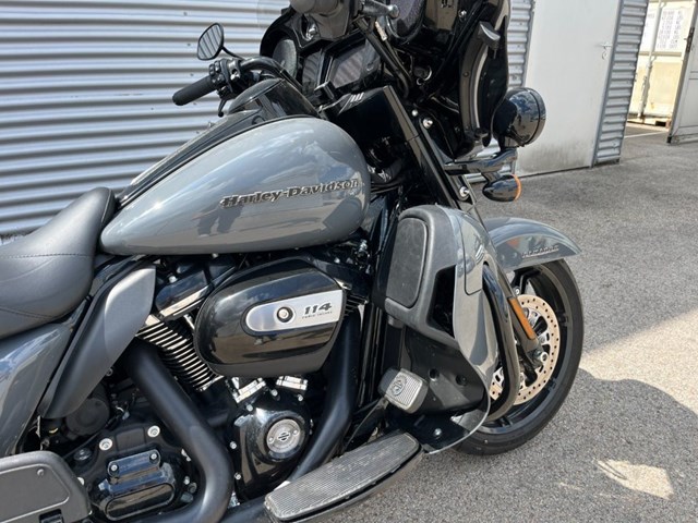 Harley-Davidson FLHTK Electra Glide Ultra Limited (schwarz) - Bild 3