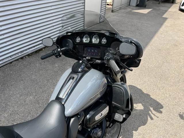 Harley-Davidson FLHTK Electra Glide Ultra Limited (schwarz) - Bild 5