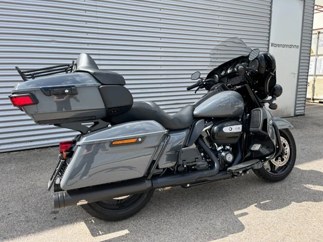 Harley-Davidson FLHTK Electra Glide Ultra Limited (schwarz) - Bild 7
