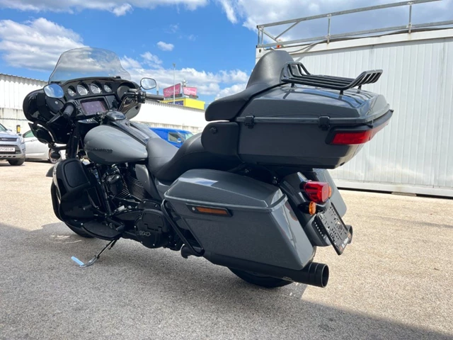 Harley-Davidson FLHTK Electra Glide Ultra Limited (schwarz) - Bild 9