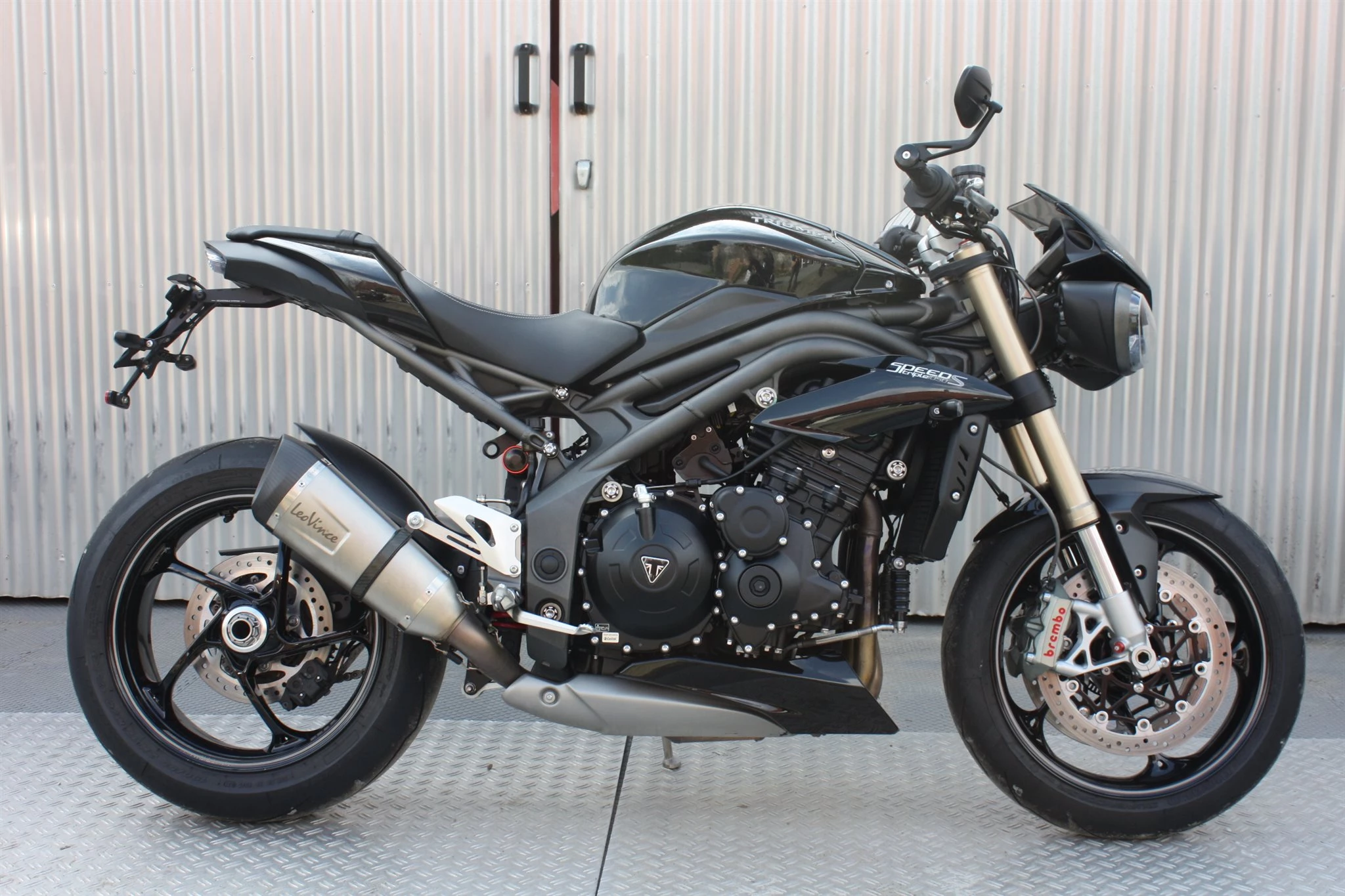 Triumph Speed Triple S viel Zubehör + Sportauspuff ABE