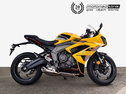 Triumph Daytona 660