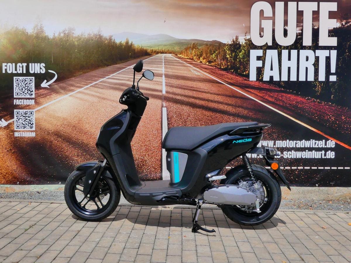 Yamaha NEO's Dual Battery
