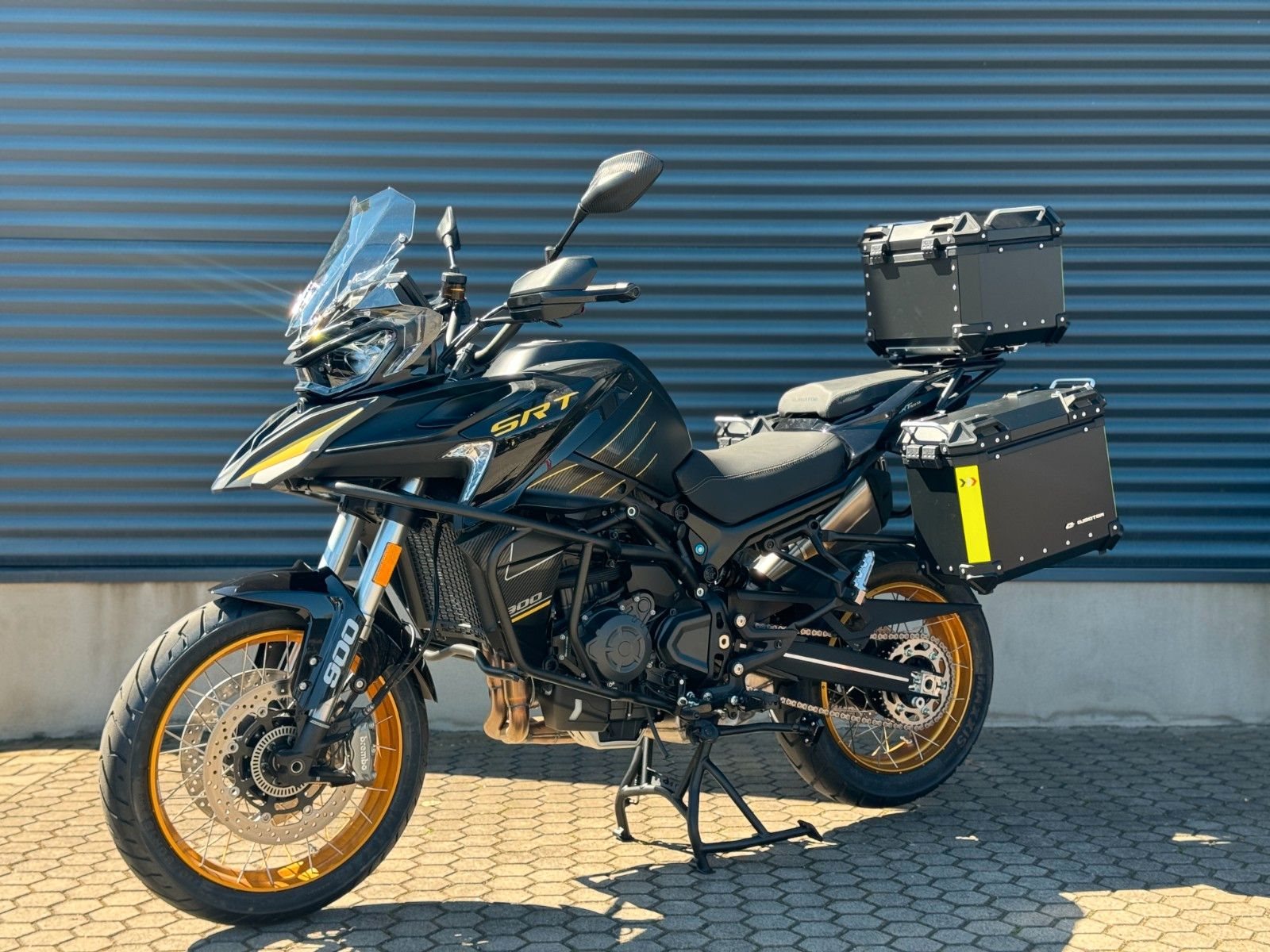 QJ Motor SRT 900 SX