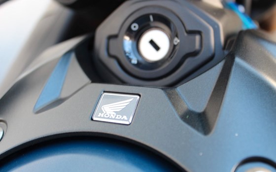 Gebrauchtmotorrad Honda CB650R E-Clutch - Bild 16