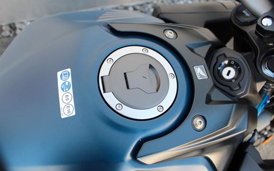 Gebrauchtmotorrad Honda CB650R E-Clutch - Bild 19