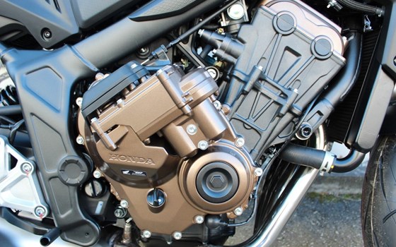 Gebrauchtmotorrad Honda CB650R E-Clutch - Bild 27