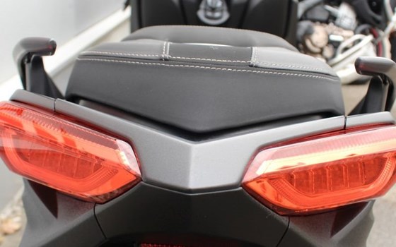 Gebrauchtmotorrad Yamaha XMAX 300 - Bild 7
