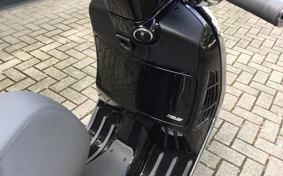 Neufahrzeug Vespa GTS 125 - Bild 13