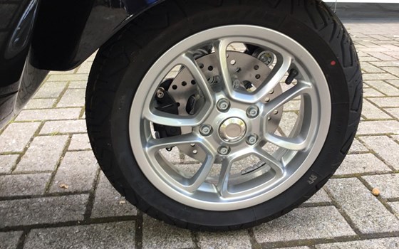 Neufahrzeug Vespa GTS 125 - Bild 15