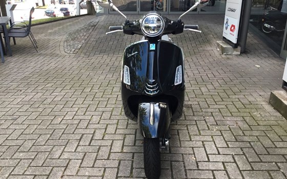 Neufahrzeug Vespa GTS 125 - Bild 8