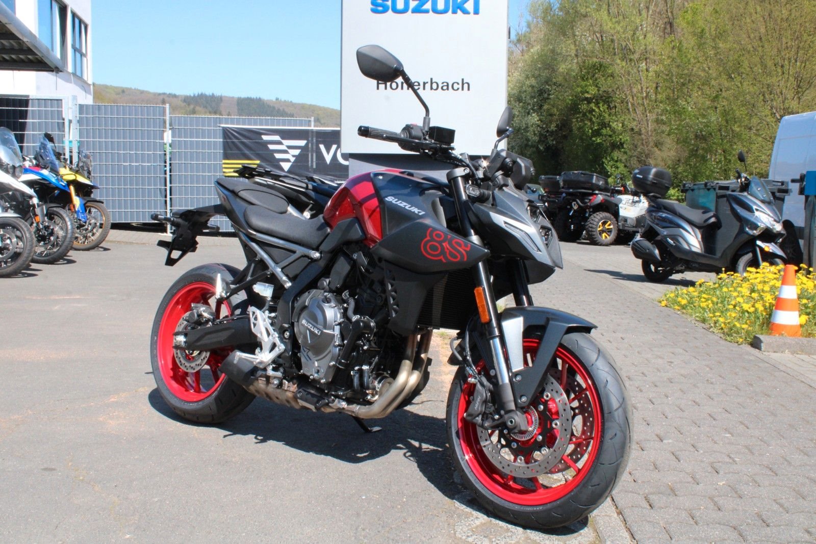 Suzuki GSX-8S