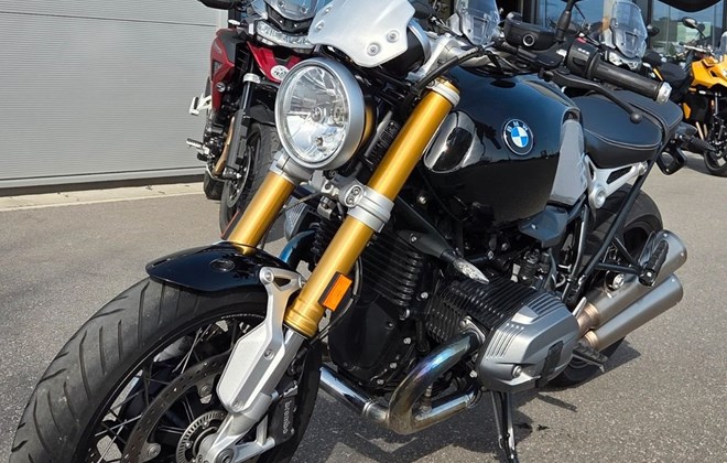 BMW R nineT