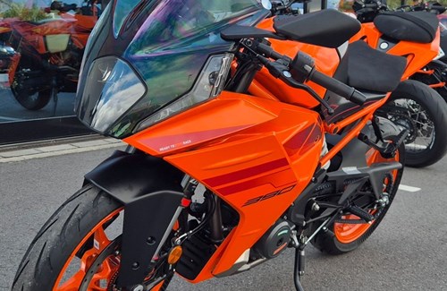 Neumotorrad KTM RC 390