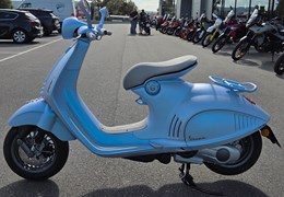 Neumotorrad Vespa 946 Snake