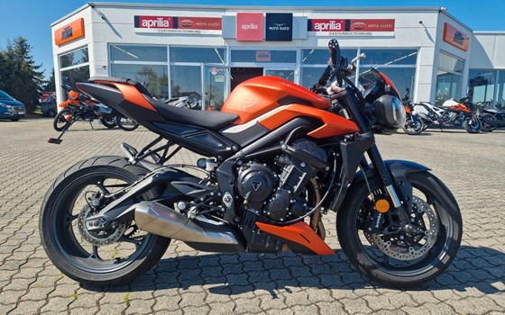 Gebrauchtmotorrad Triumph Street Triple 765 R - Bild 1