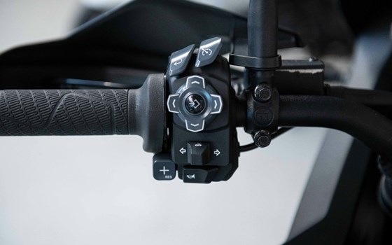 Gebrauchtmotorrad KTM 1290 Super Adventure S - Bild 9