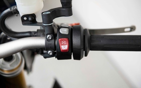 Gebrauchtmotorrad BMW S 1000 R - Bild 11