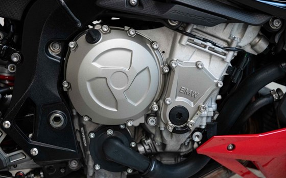 Gebrauchtmotorrad BMW S 1000 R - Bild 12