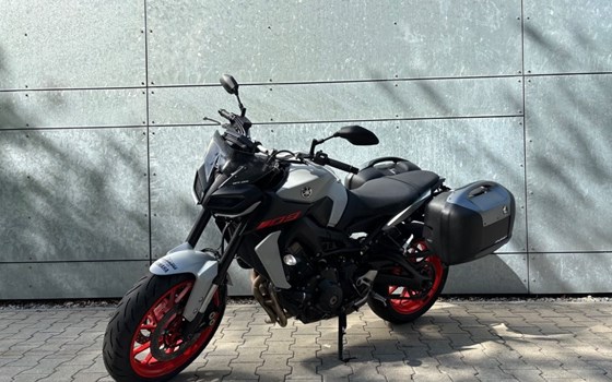 Gebrauchtmotorrad Yamaha MT-09 - Bild 2