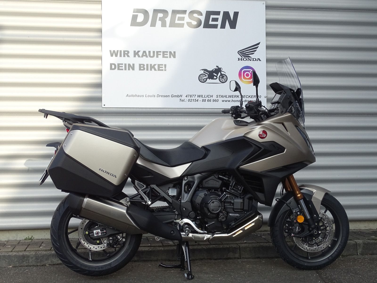Honda NT1100 DCT Electronic Suspension