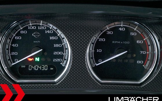 Gebrauchtmotorrad Harley-Davidson CVO Ultra Limited FLHTKSE - Bild 12