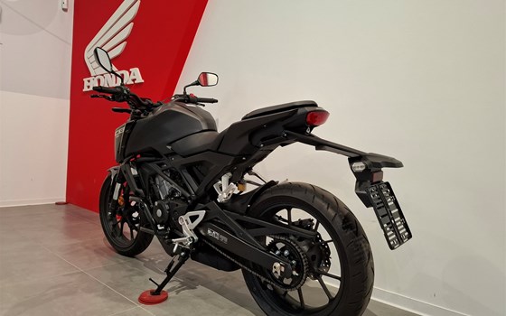 Gebrauchtmotorrad Honda CB 125 - Bild 5