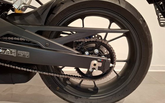 Gebrauchtmotorrad Honda CB 125 - Bild 6