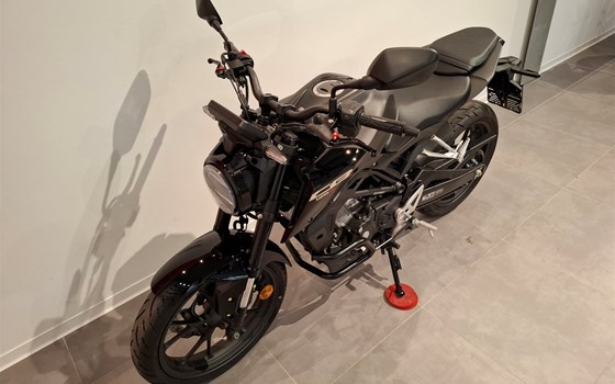 Gebrauchtmotorrad Honda CB 125 - Bild 8