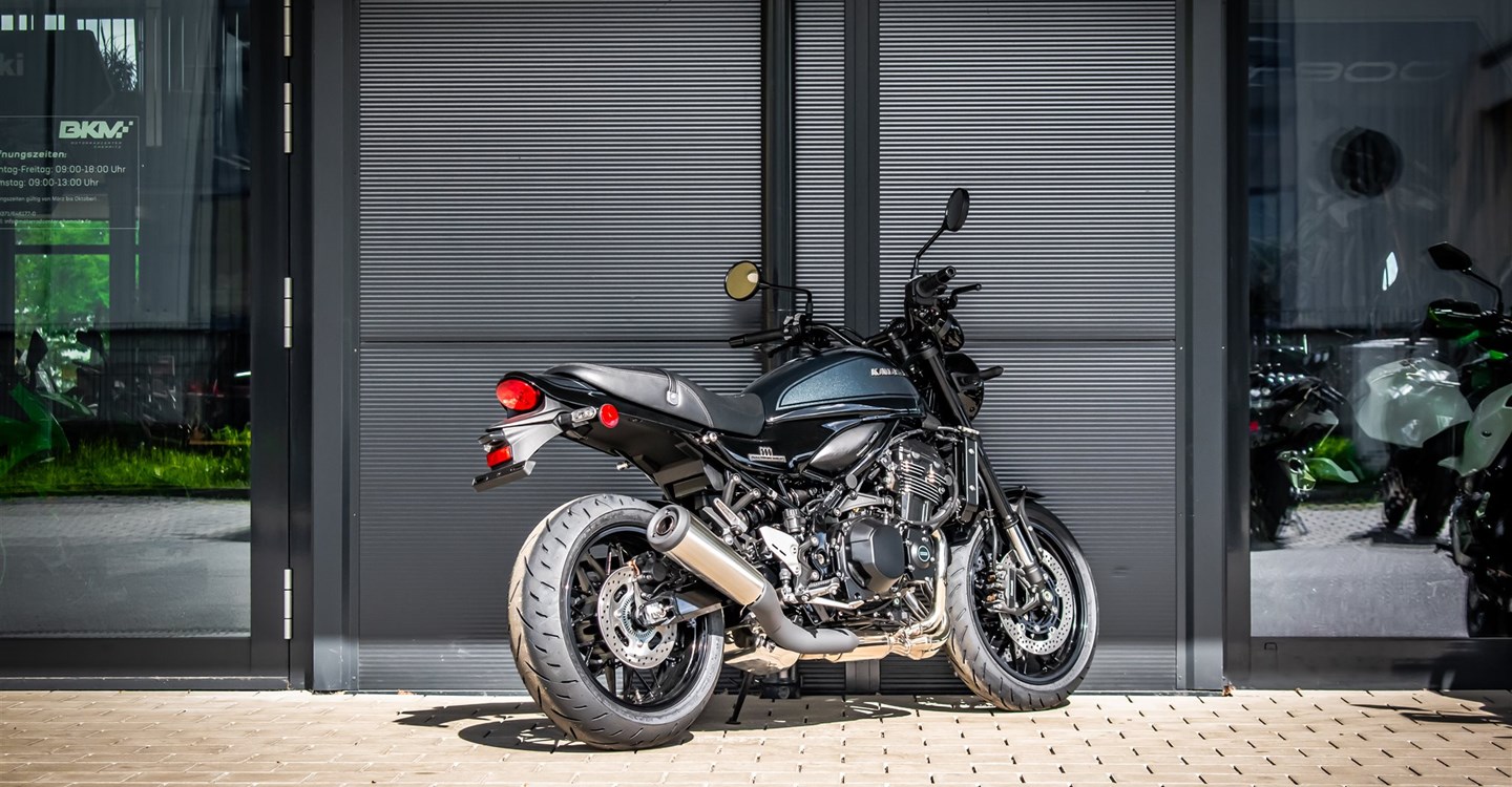 Angebot Kawasaki Z900 RS Black Ball Edition