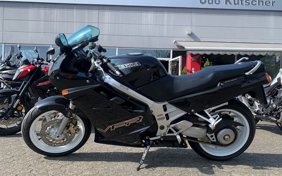 Gebrauchtmotorrad Honda VFR 750 F - Bild 2
