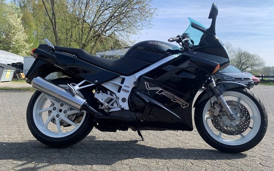 Gebrauchtmotorrad Honda VFR 750 F - Bild 4