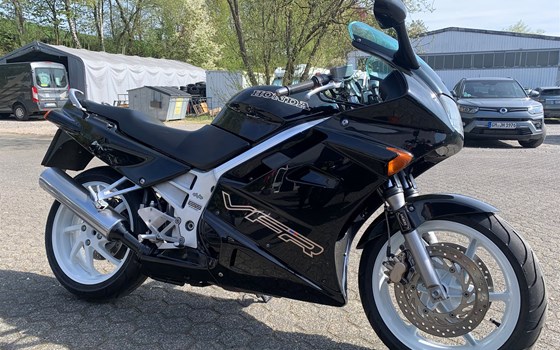 Gebrauchtmotorrad Honda VFR 750 F - Bild 6