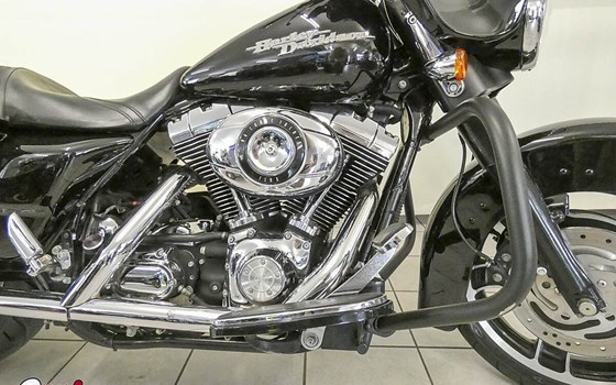 Gebrauchtmotorrad Harley-Davidson Street Glide FLHX - Bild 8