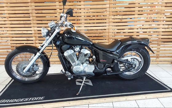 Gebrauchtmotorrad Honda VT 600 C Shadow - Bild 1