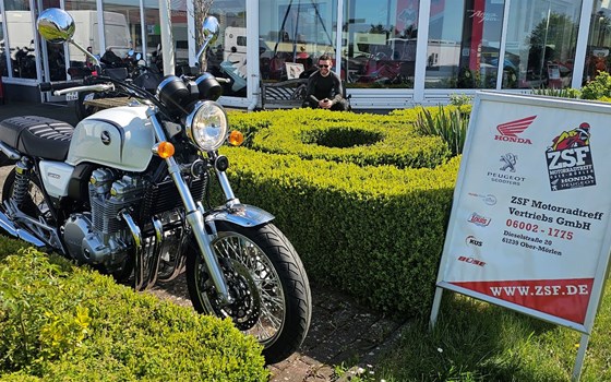 Gebrauchtmotorrad Honda CB 1100 - Bild 1