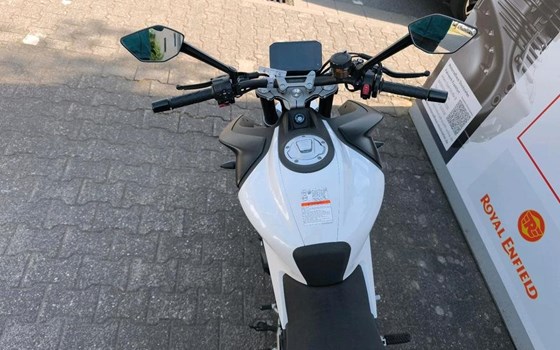 Gebrauchtmotorrad CFMOTO 450NK - Bild 5