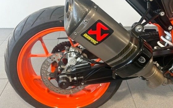 Gebrauchtmotorrad KTM 690 Duke R - Bild 3
