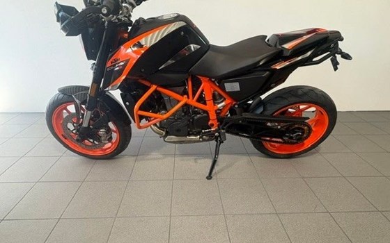Gebrauchtmotorrad KTM 690 Duke R - Bild 4