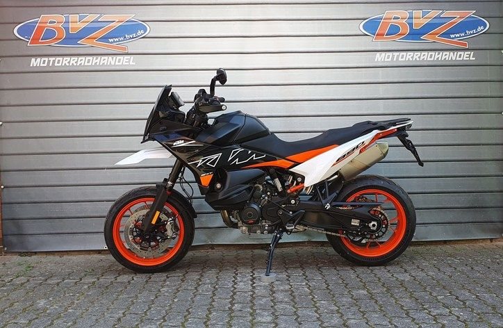 KTM 890 SMT 2024 Tech Pack