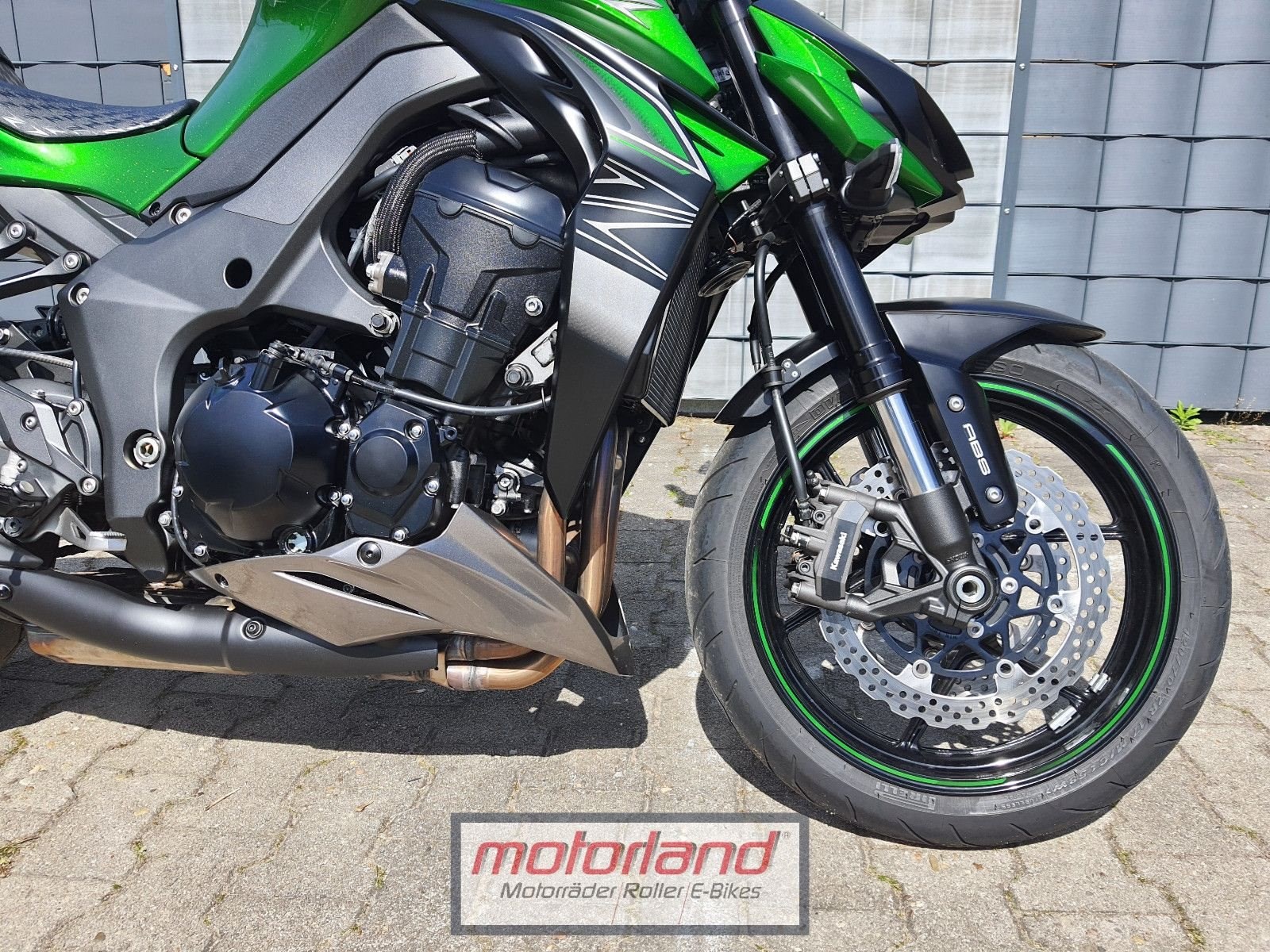 Kawasaki Z1000