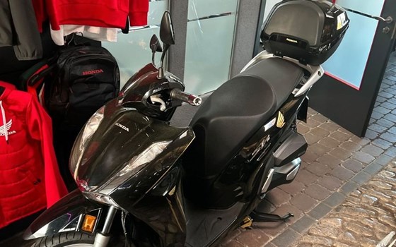 Gebrauchtmotorrad Honda SH350i - Bild 2
