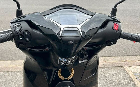 Gebrauchtmotorrad Honda SH350i - Bild 9