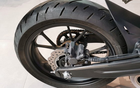 Gebrauchtmotorrad Honda CB125R - Bild 15