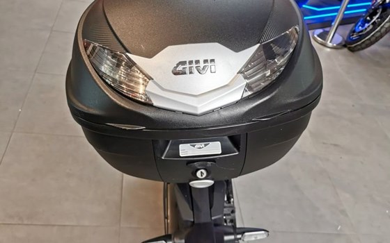 Gebrauchtmotorrad Honda CB125R - Bild 8