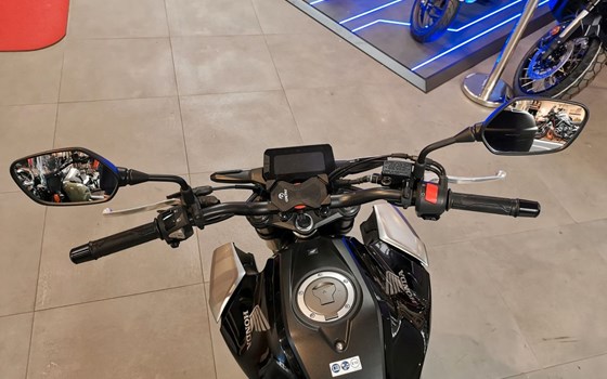 Gebrauchtmotorrad Honda CB125R - Bild 9